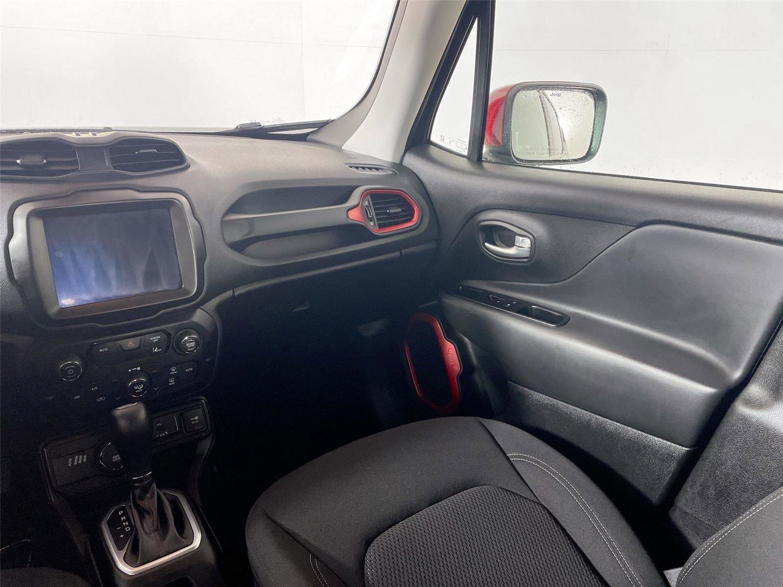 Used 2023 Jeep Renegade Latitude AWD/4WD image 23