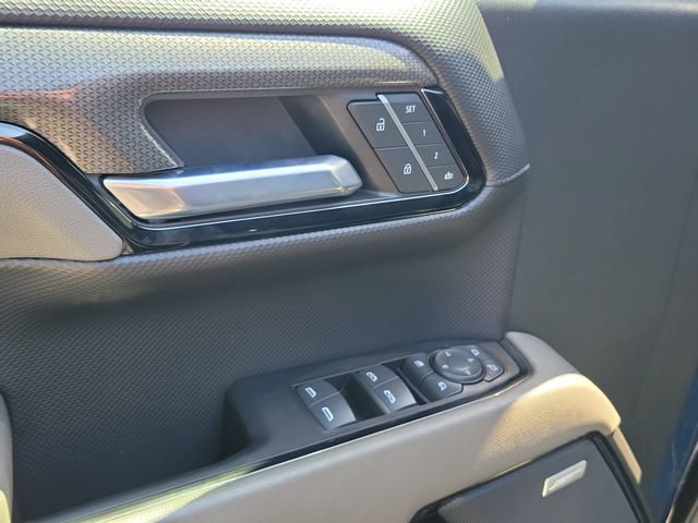 Certified 2022 Chevrolet Silverado 1500 ZR2 w/ Technology Package AWD/4WD image 25