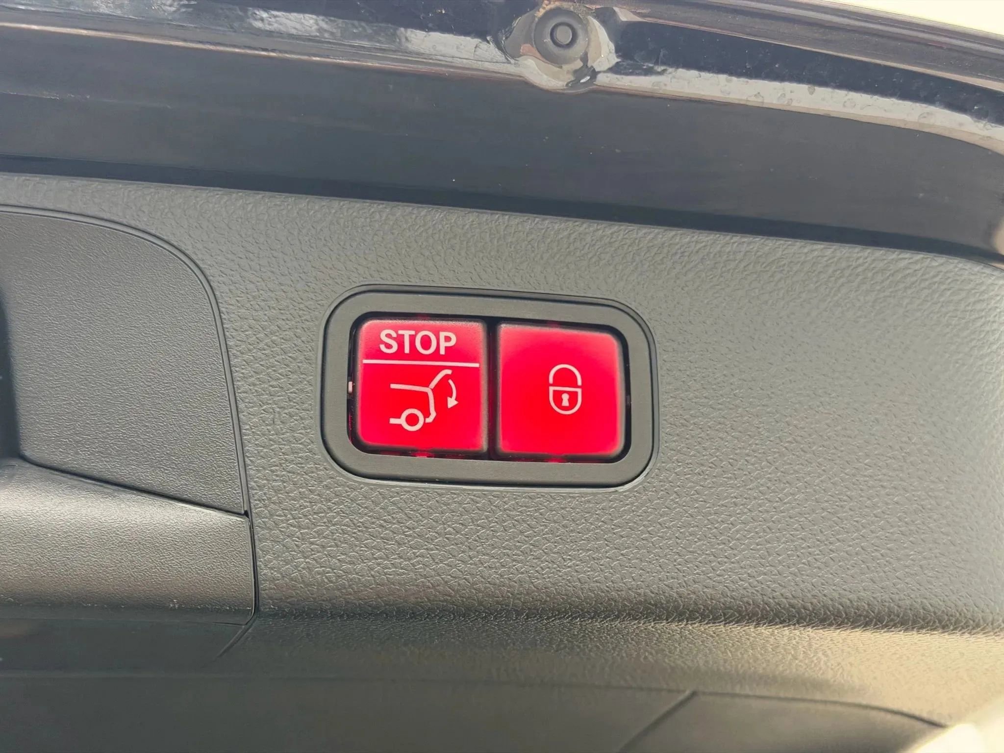 Used 2021 Mercedes-Benz GLC 300 4MATIC image 15