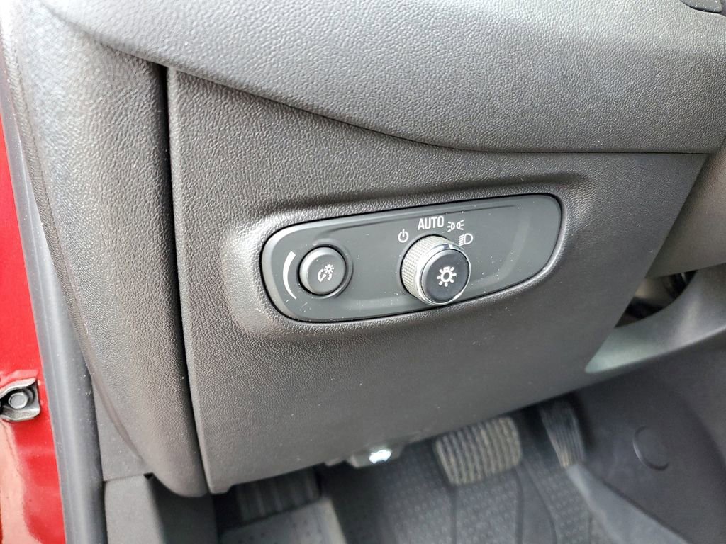 Certified 2024 Chevrolet Equinox LT w/ LPO, Floor Liner Package FWD image 9