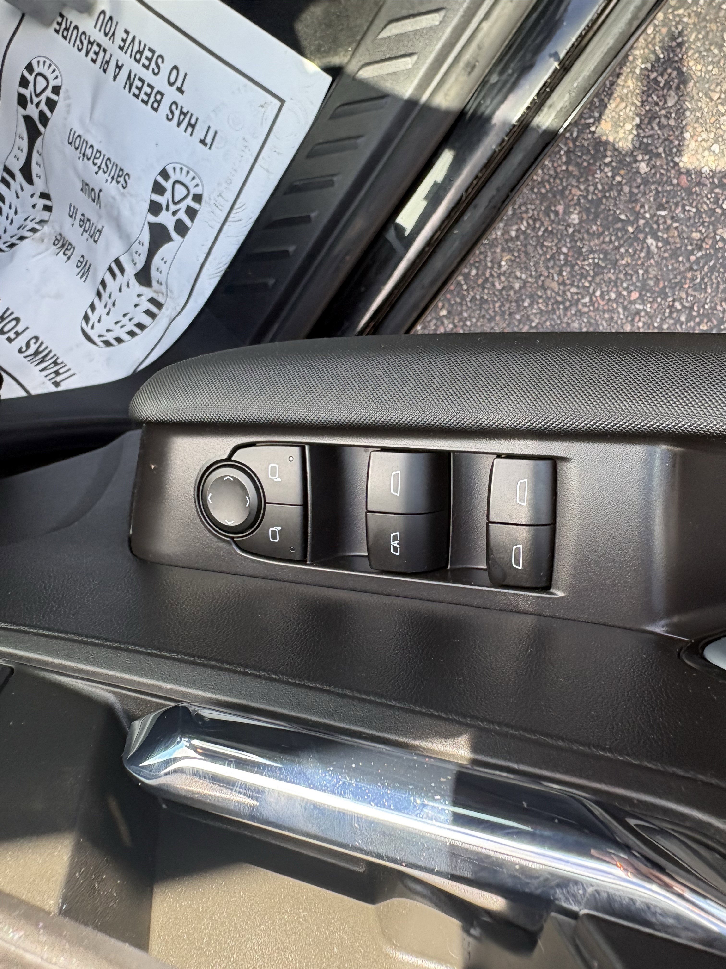 Used 2023 Chevrolet Colorado Z71 AWD/4WD image 16