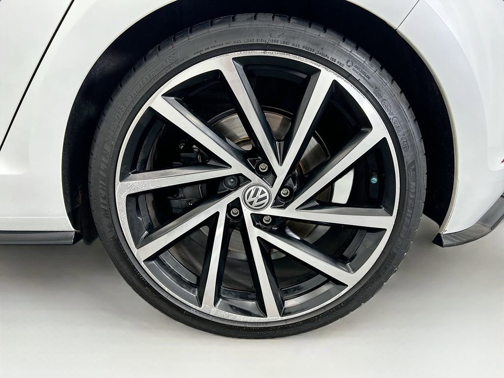 Used 2019 Volkswagen Golf R 4-Door image 30
