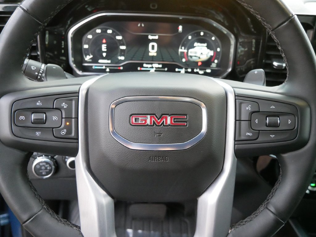 Used 2024 GMC Sierra 1500 SLT w/ SLT Premium Package AWD/4WD image 17