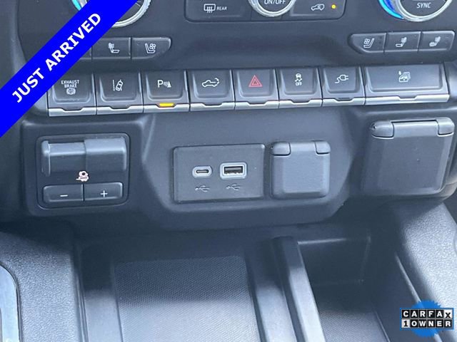 Used 2022 GMC Sierra 3500 Denali w/ Denali Ultimate Package AWD/4WD image 36