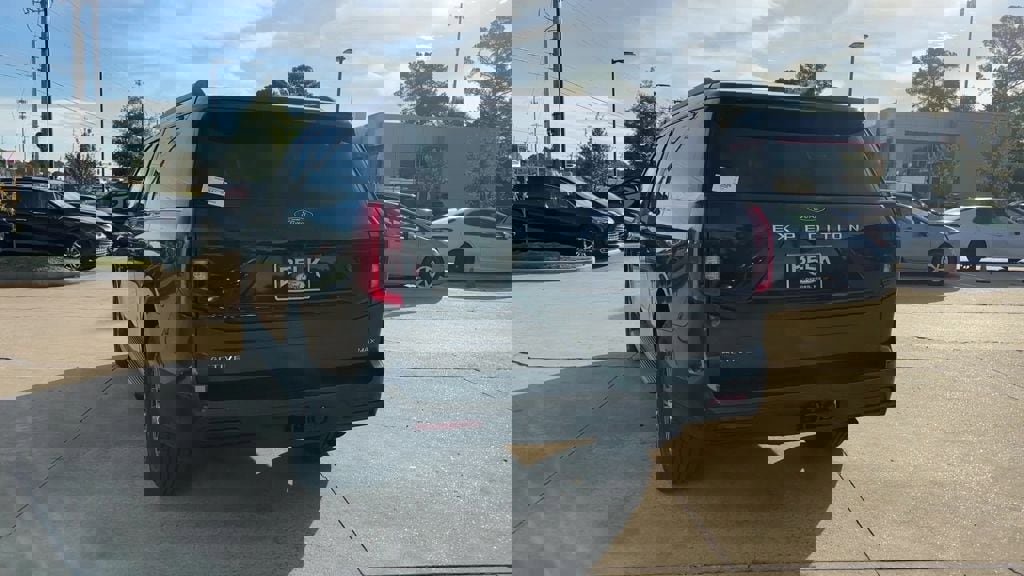 New 2025 Ford Expedition Max Active image 3