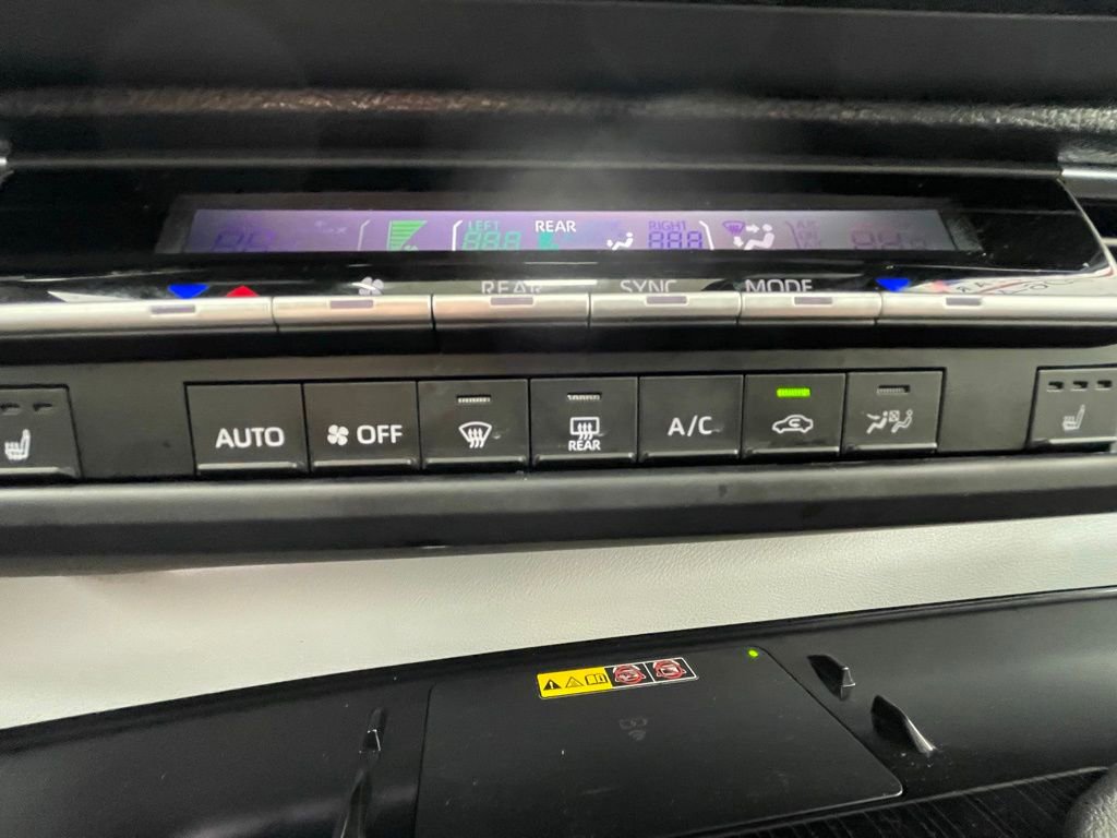 Used 2025 Toyota Sienna XSE image 25