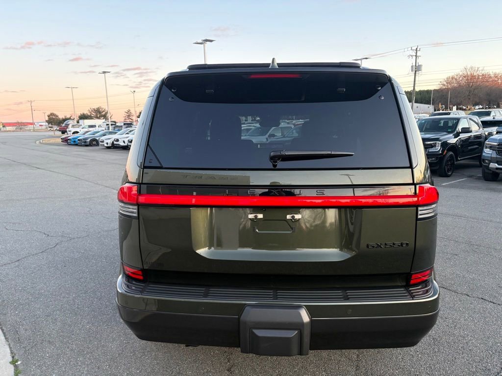 Used 2024 Lexus GX 550 image 4