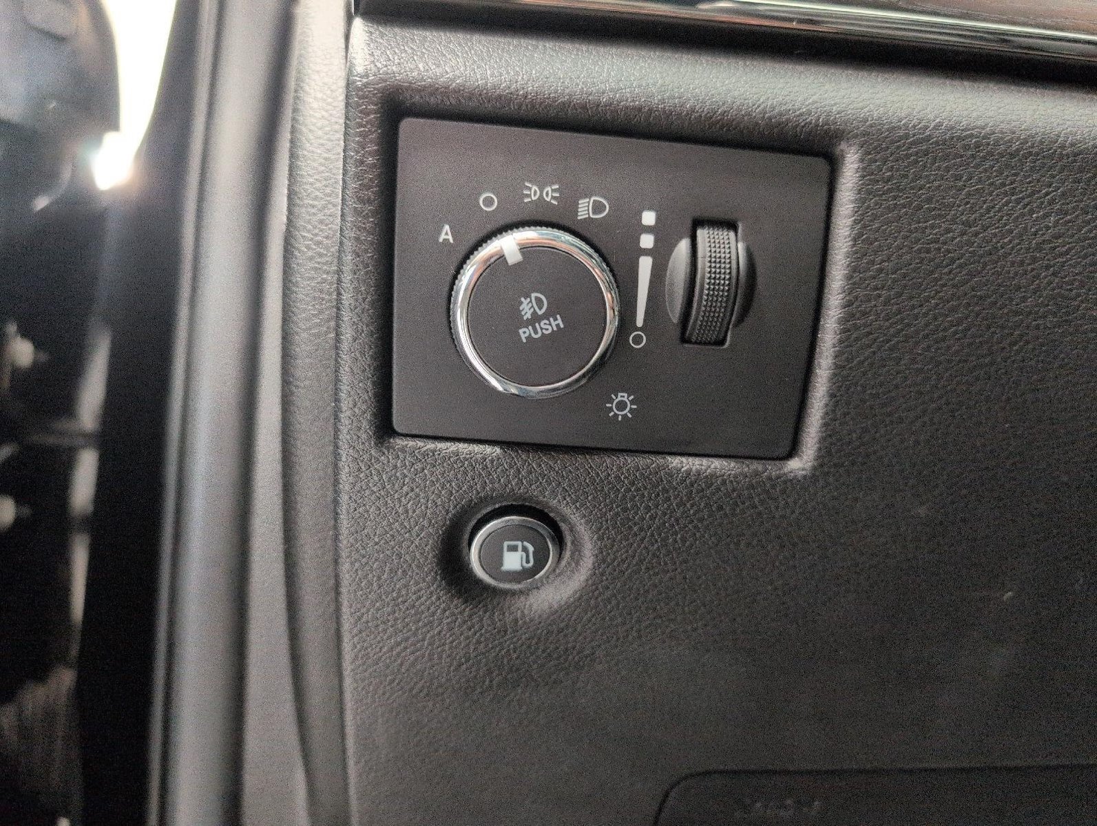 Used 2021 Jeep Grand Cherokee High Altitude AWD/4WD image 11