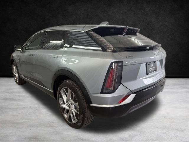 Certified 2025 Cadillac Optiq Luxury 1 w/ LPO, Floor Liner Package image 8
