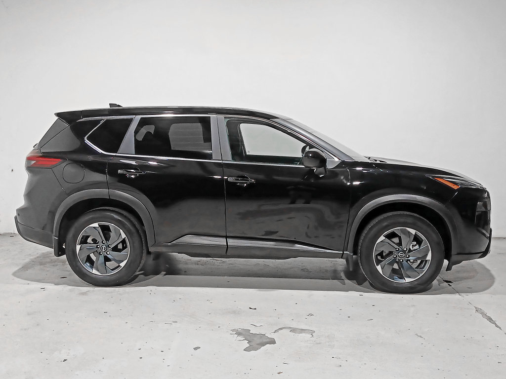 Used 2026 Nissan Rogue SV AWD/4WD image 7