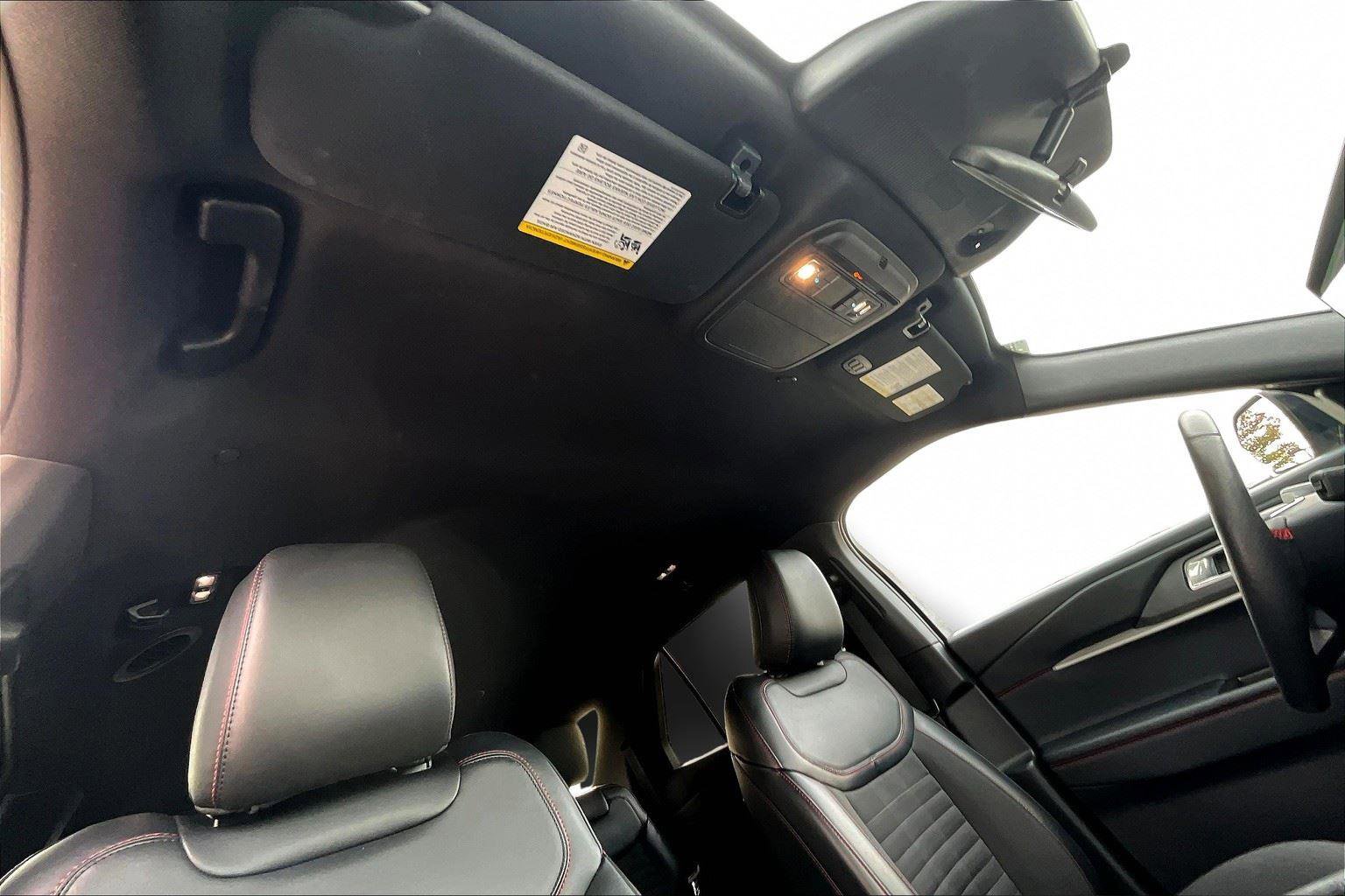 Certified 2025 Ford Explorer ST-Line w/ ST-Line Street Pack image 23