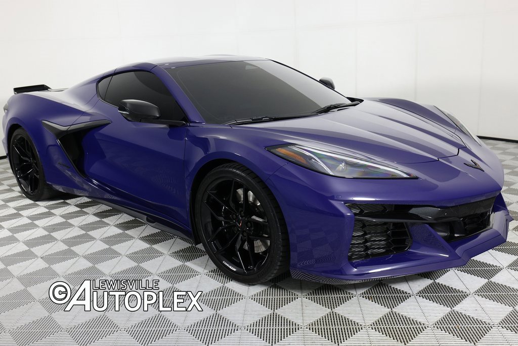Used 2025 Chevrolet Corvette Z06 image 3