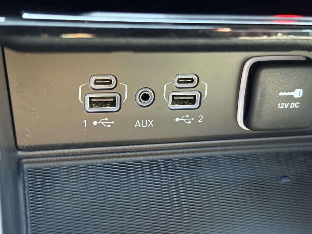 Certified 2023 Jeep Grand Cherokee Overland w/ Advanced Protech Group III AWD/4WD image 32