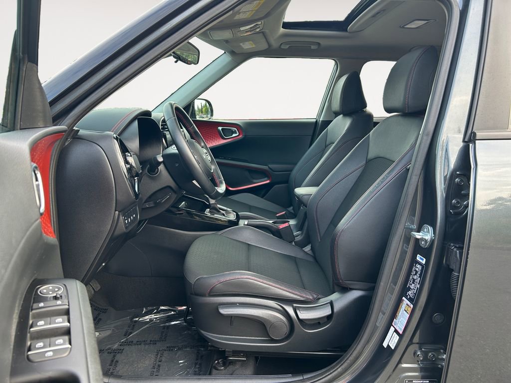 Used 2023 Kia Soul GT-Line image 16