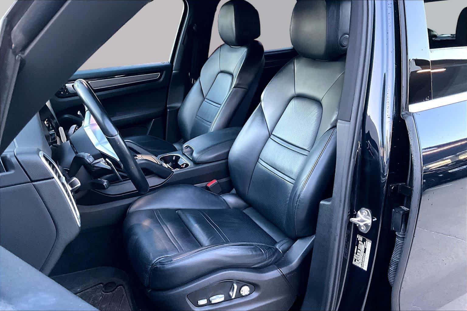 Used 2019 Porsche Cayenne AWD/4WD image 8
