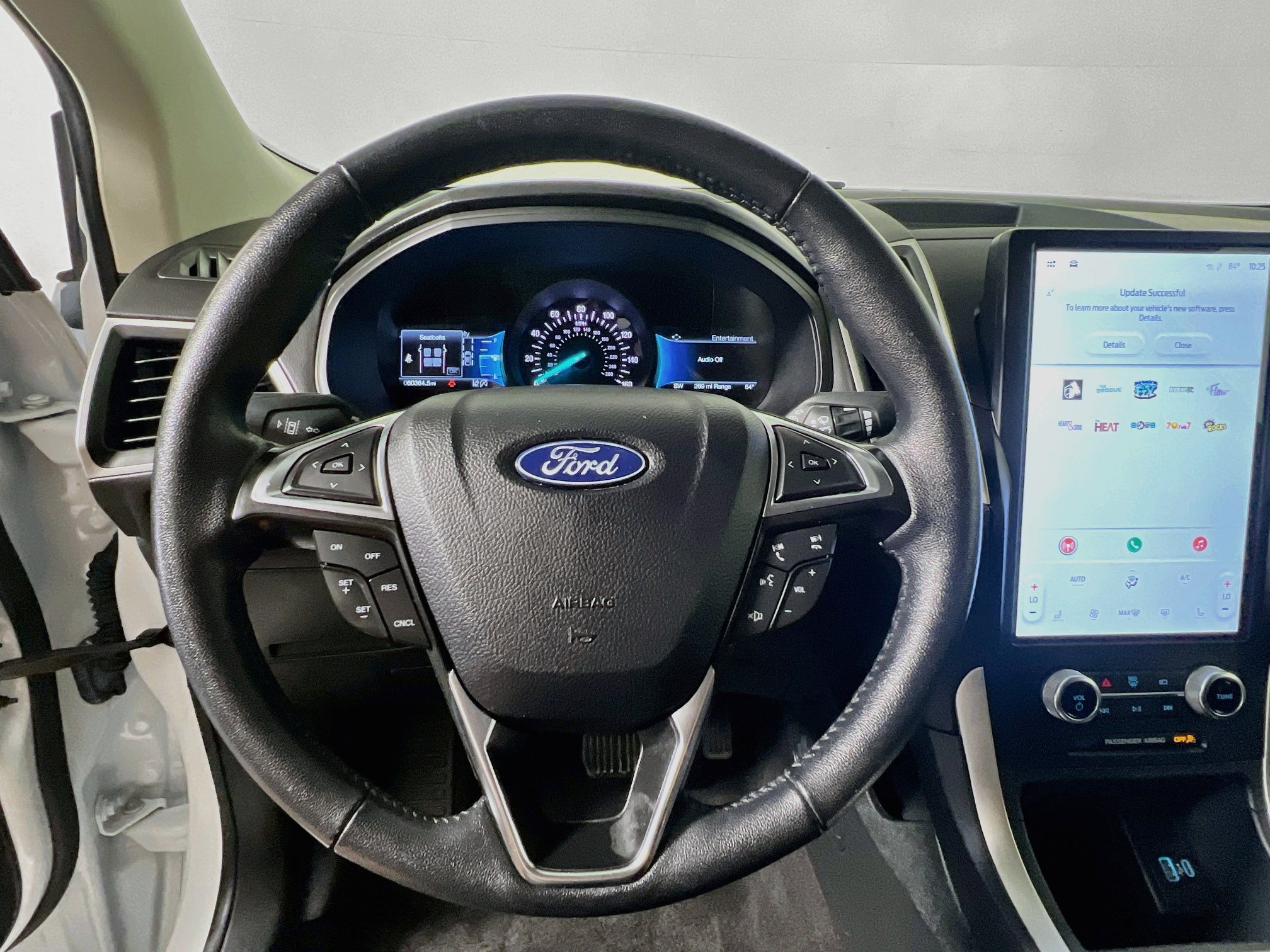 Used 2024 Ford Edge SEL AWD/4WD image 17