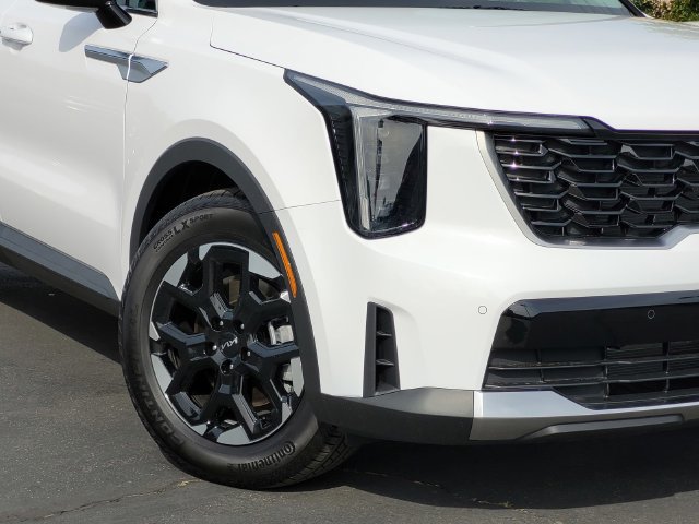 New 2026 Kia Sorento S w/ S Panoramic Sunroof Package FWD image 3