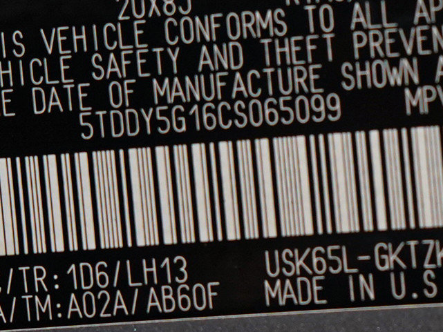 Used 2012 Toyota Sequoia Platinum AWD/4WD image 35