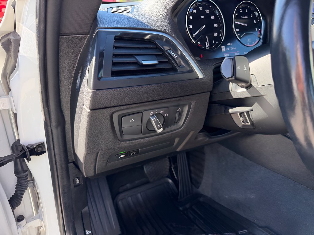 Used 2020 BMW 230i xDrive Coupe w/ Premium Package AWD/4WD image 18