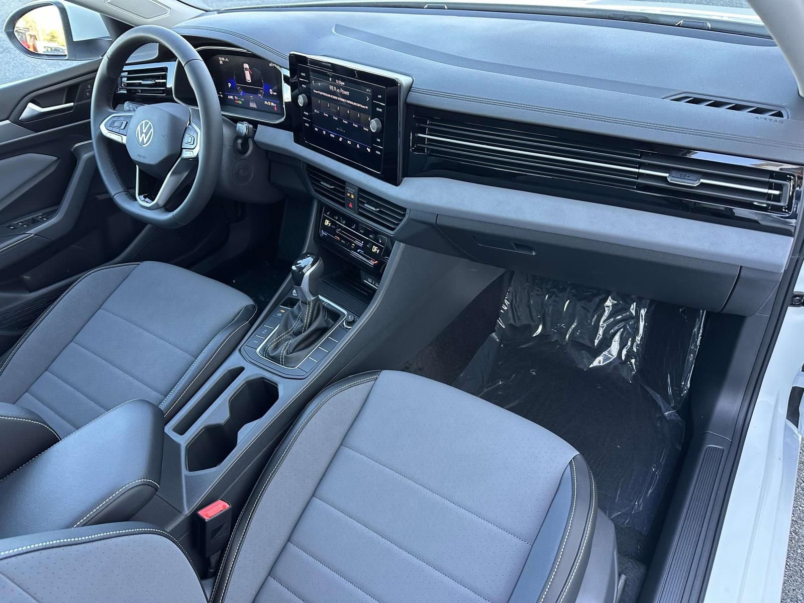 New 2026 Volkswagen Jetta SE image 12