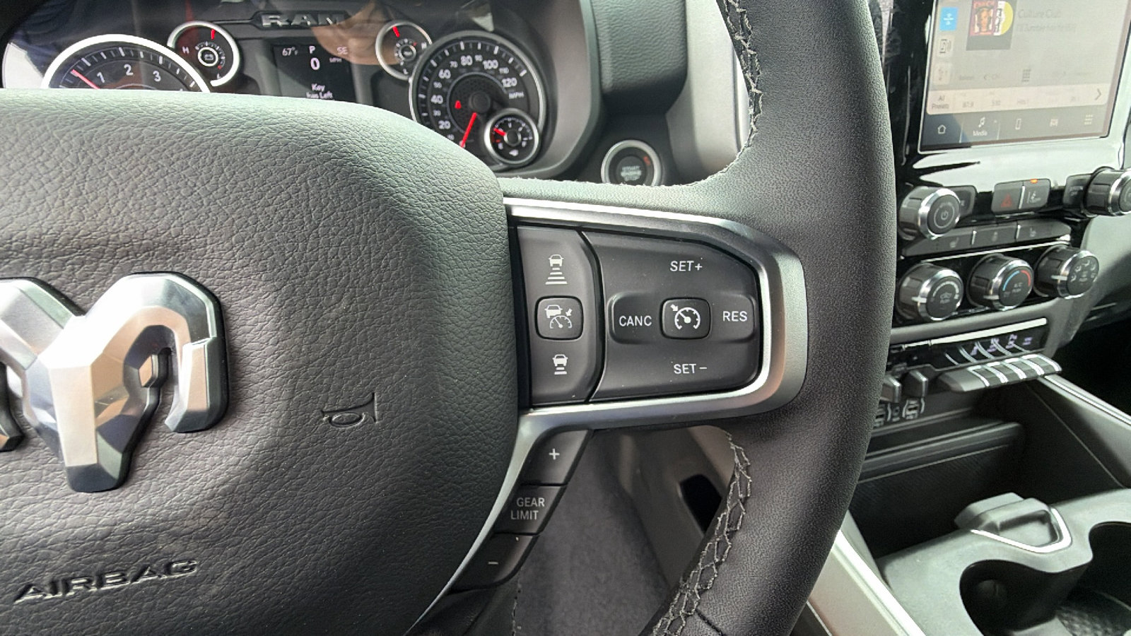 New 2026 RAM 1500 Big Horn AWD/4WD image 24