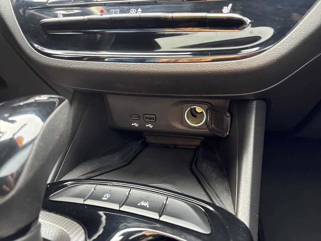 Used 2024 Buick Envista Avenir image 35