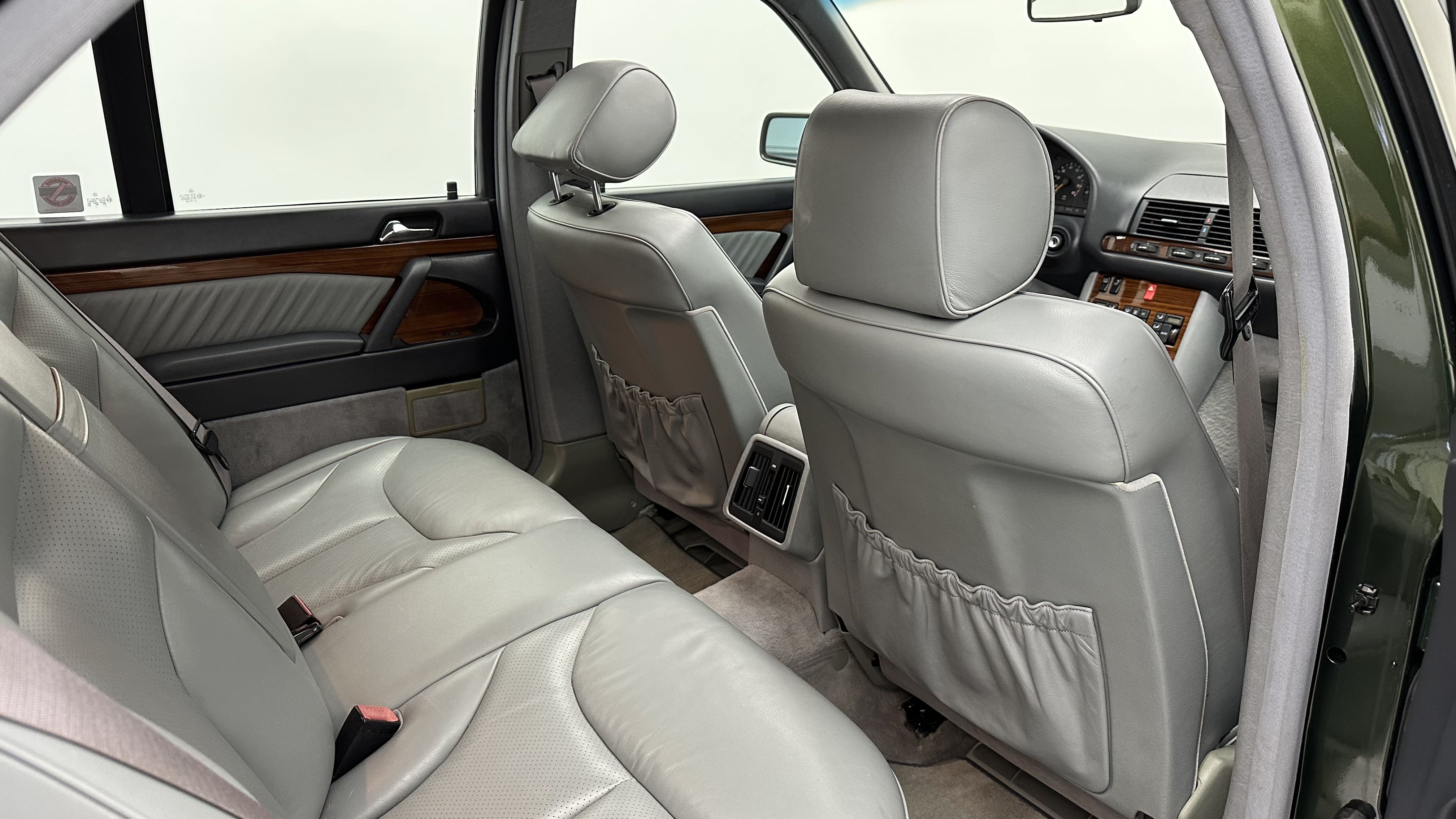 Used 1992 Mercedes-Benz 300 SE image 28