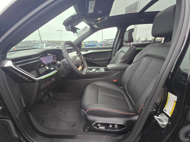 Used 2024 Jeep Wagoneer S image 23