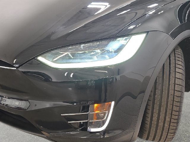 Used 2018 Tesla Model X AWD/4WD image 29