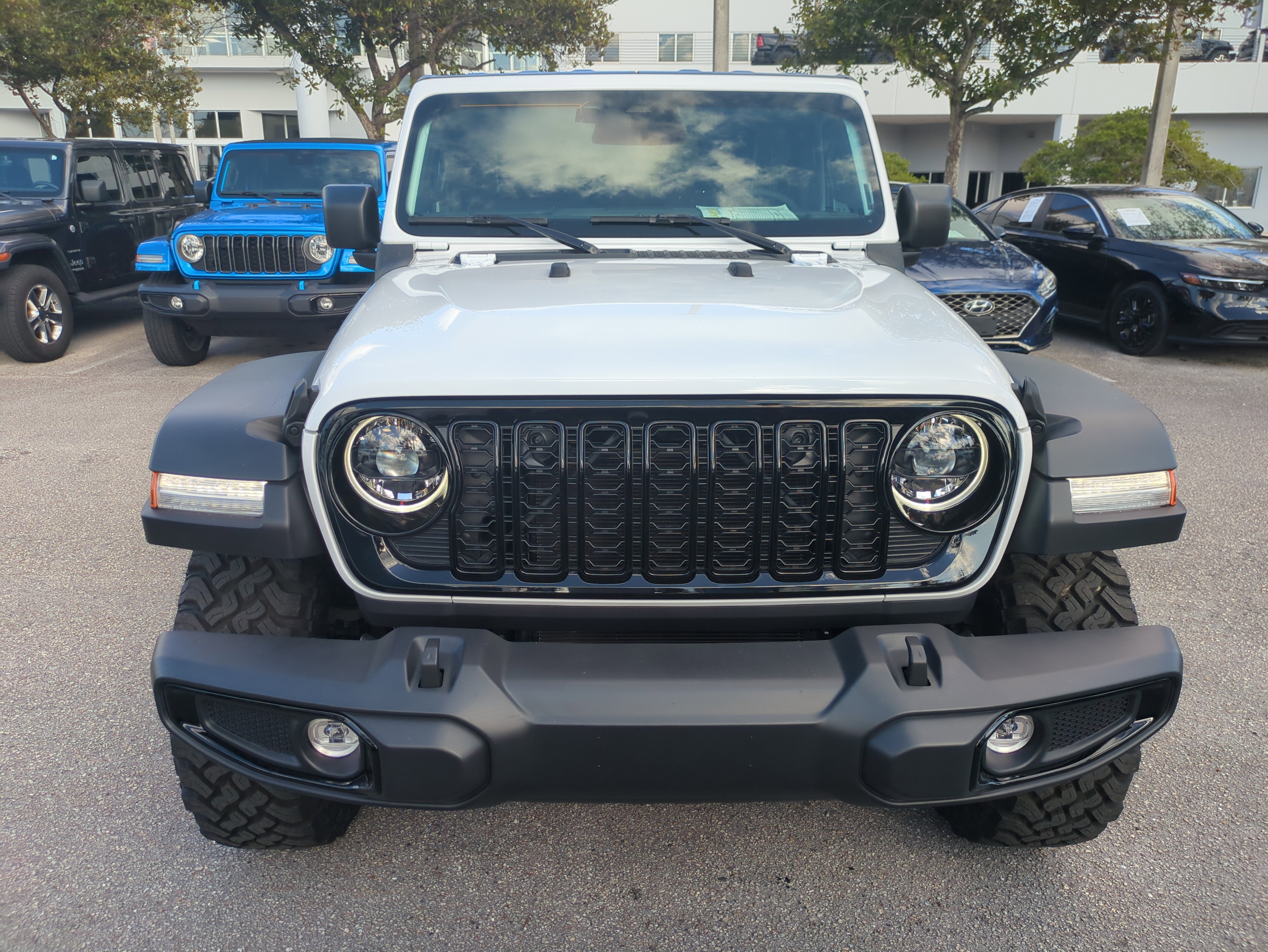 Certified 2025 Jeep Wrangler Willys image 3