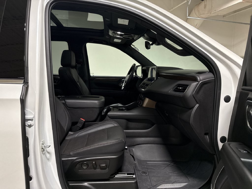 Used 2023 Chevrolet Tahoe High Country AWD/4WD image 23