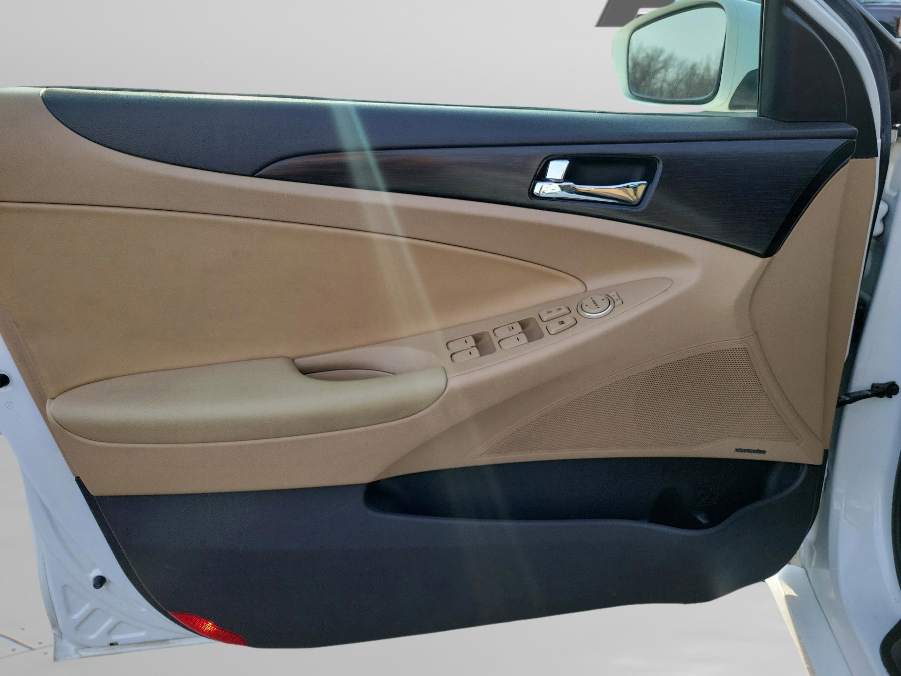 Used 2013 Hyundai Sonata Limited image 21