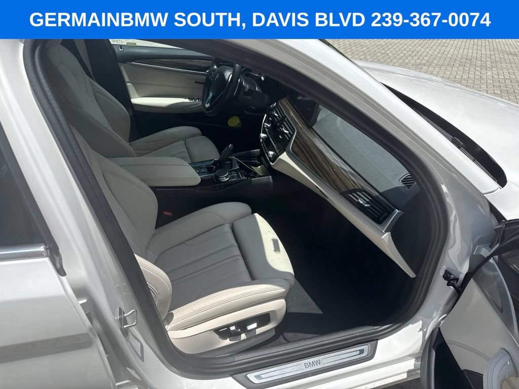 Used 2023 BMW 540i w/ Premium Package RWD image 21