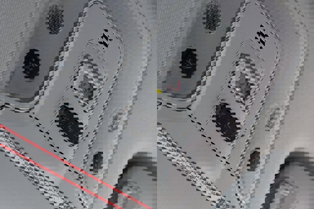 Certified 2022 Toyota Prius LE image 29