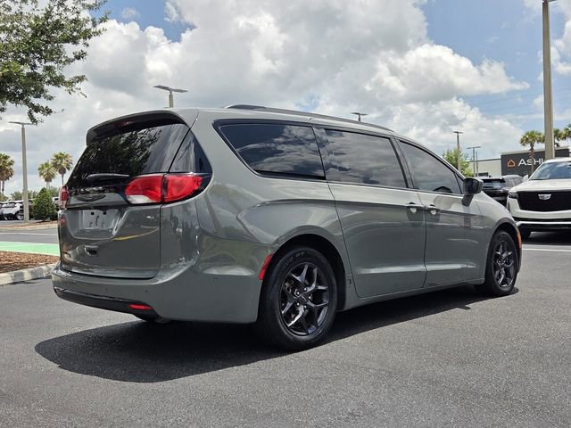 Used 2020 Chrysler Pacifica Touring-L Plus w/ Advanced Safetytec Group FWD image 6