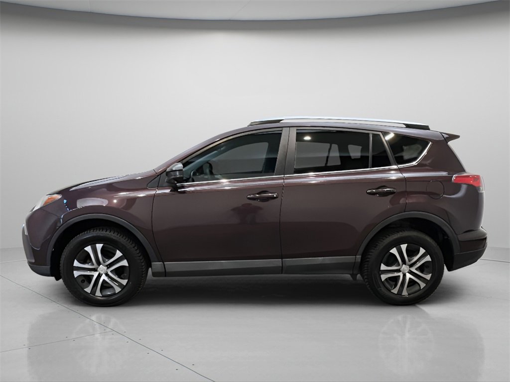 Used 2017 Toyota RAV4 LE image 2