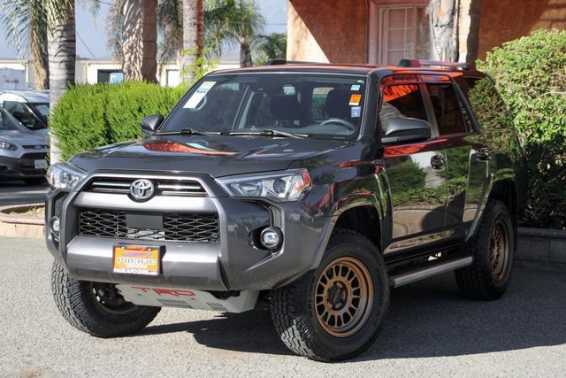 Used 2022 Toyota 4Runner SR5 image 4