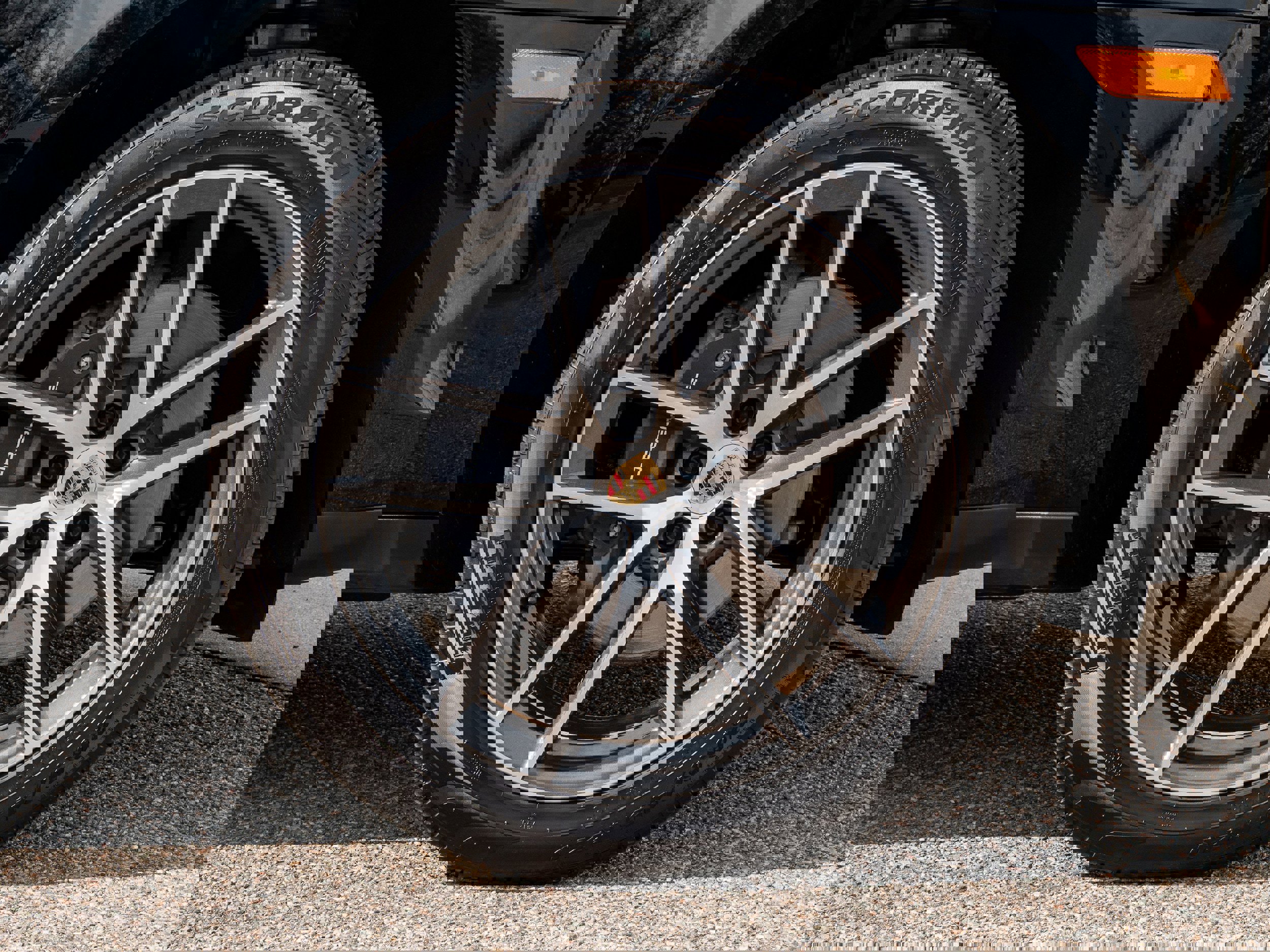 Certified 2025 Porsche Macan image 16