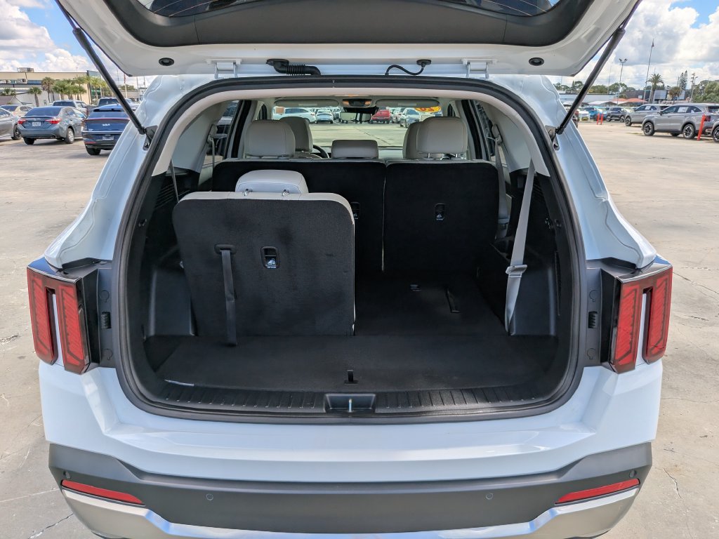 Certified 2026 Kia Sorento S FWD image 12
