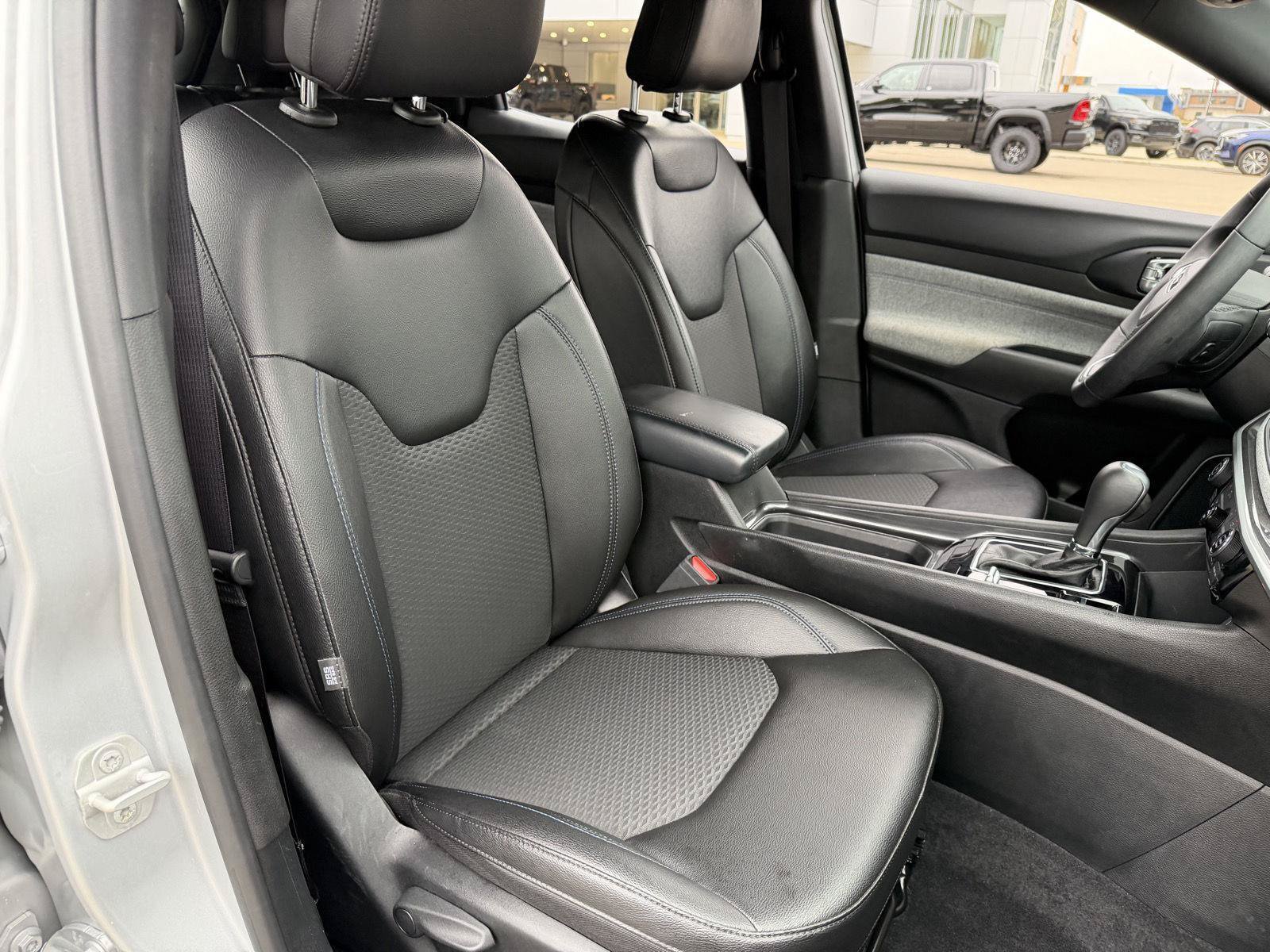 Certified 2024 Jeep Compass Latitude AWD/4WD image 20