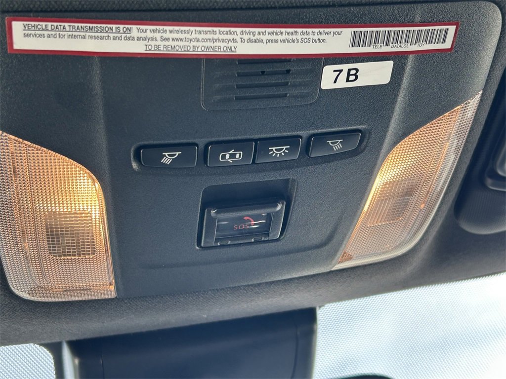 Used 2022 Toyota Corolla SE image 18