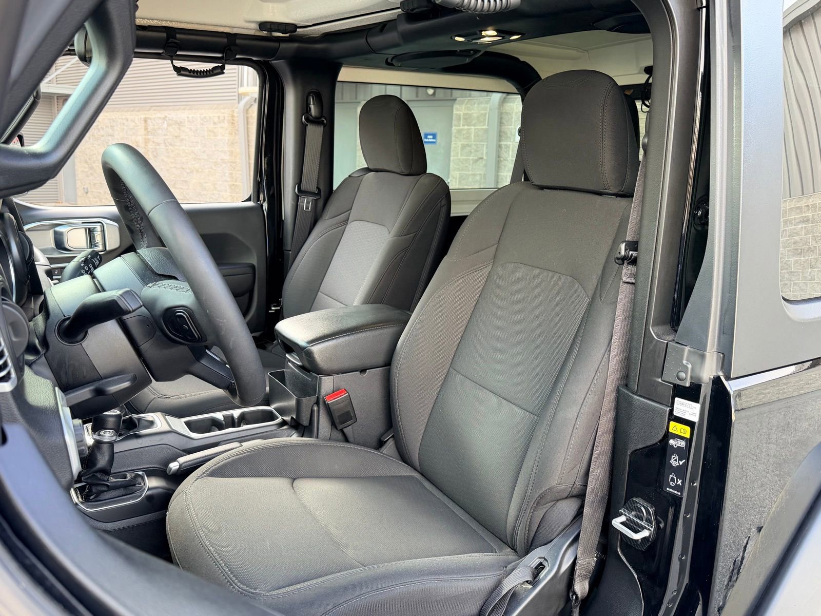 Used 2023 Jeep Wrangler Sport S image 15