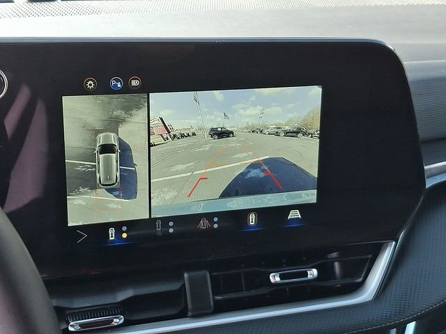 Used 2025 Chevrolet Equinox LT w/ Convenience Package II image 18