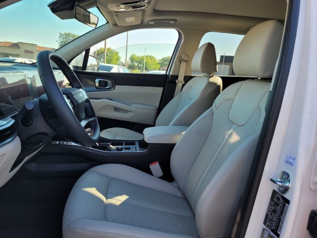 New 2026 Kia Sorento S w/ S Panoramic Sunroof Package FWD image 9