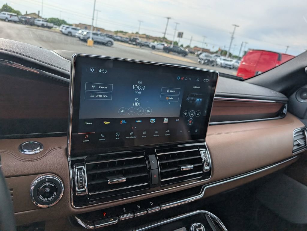 Used 2024 Lincoln Navigator L Reserve AWD/4WD image 21