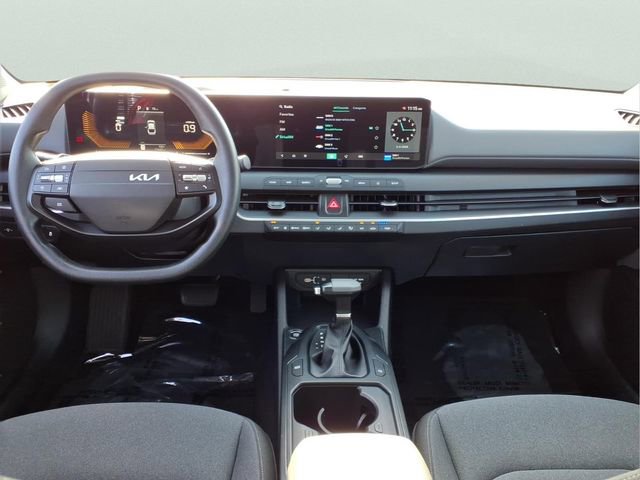 Used 2025 Kia K4 LXS image 6