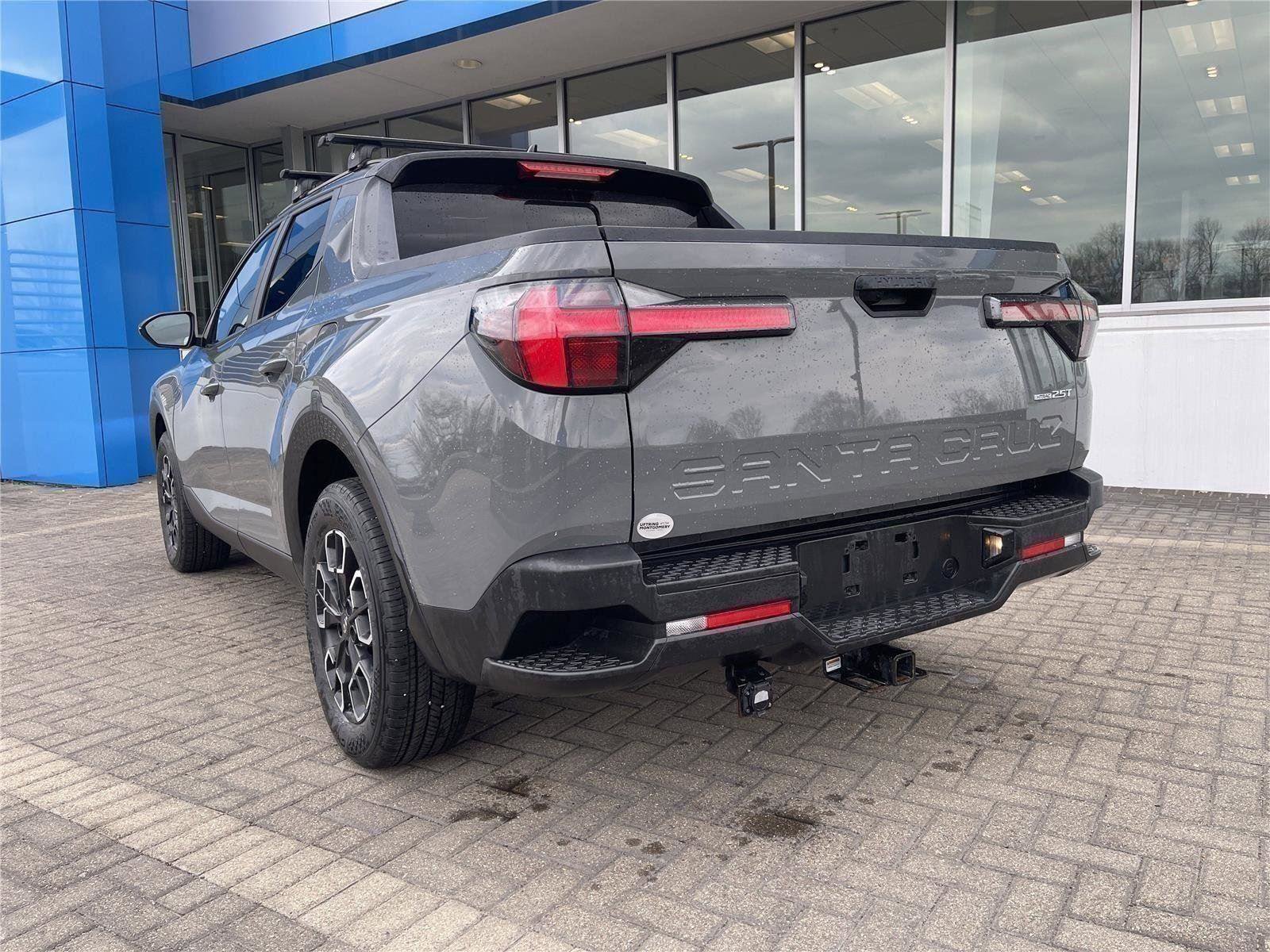 Used 2023 Hyundai Santa Cruz SEL Premium AWD/4WD image 3