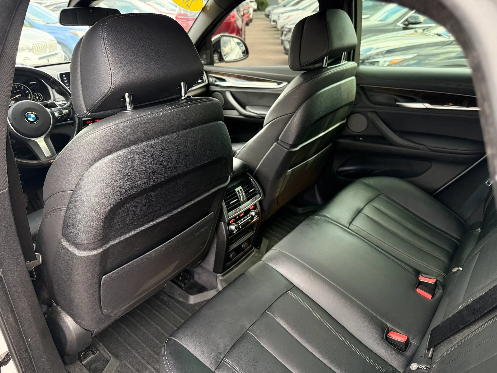 Used 2019 BMW X6 xDrive50i w/ M Sport Package AWD/4WD image 17