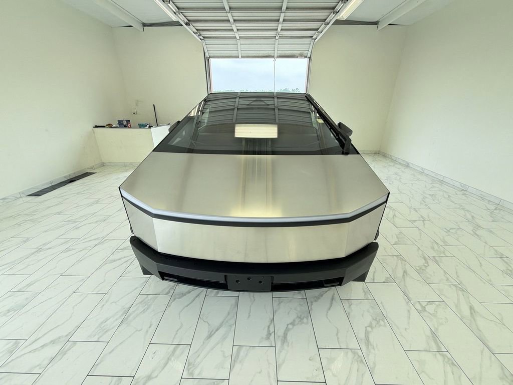 Used 2025 Tesla Cybertruck AWD Crew Cab image 3