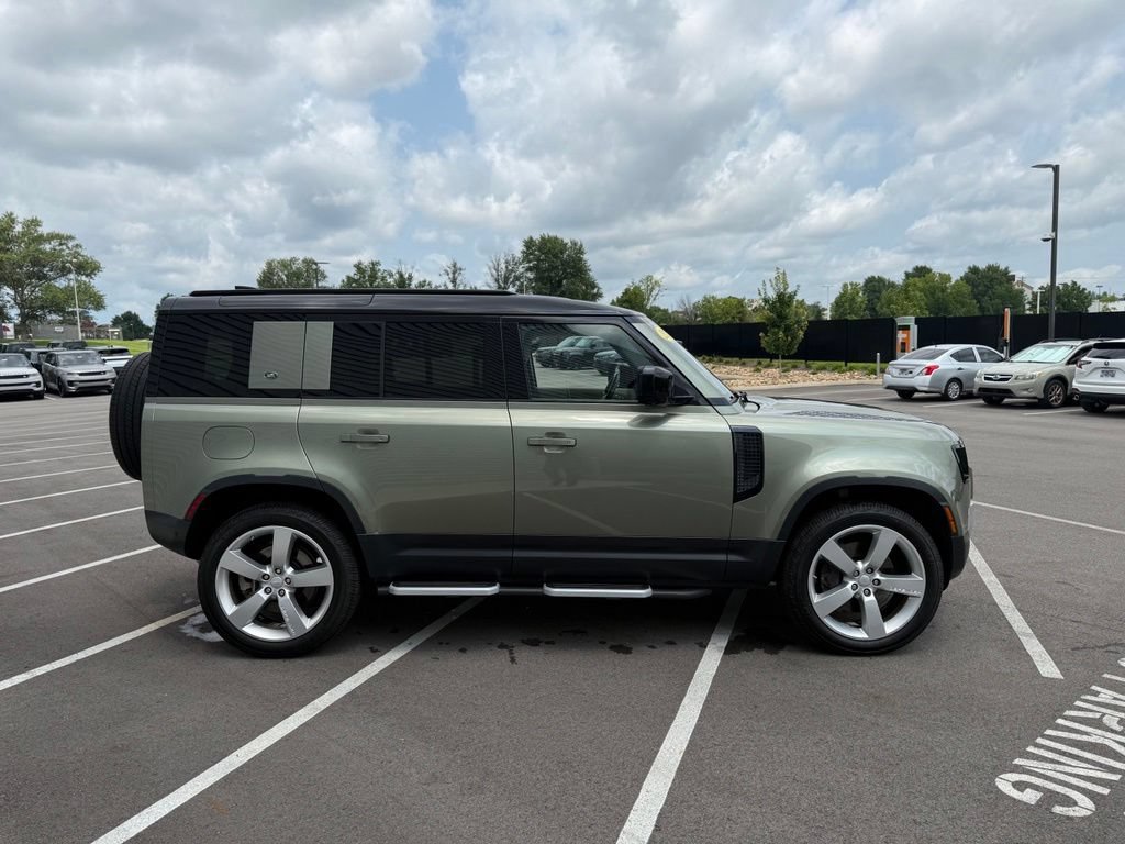Used 2020 Land Rover Defender 110 First Edition AWD/4WD image 7